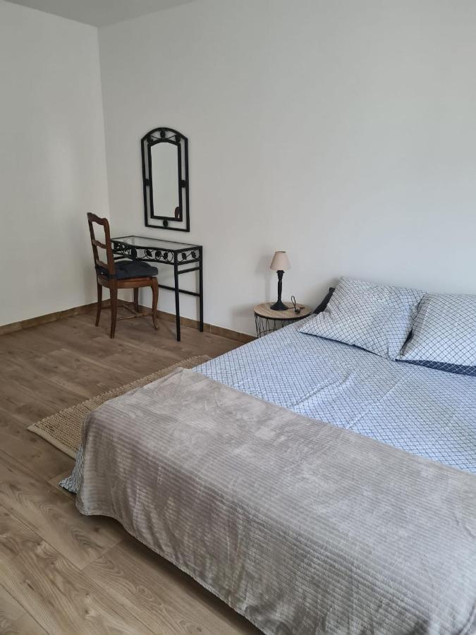Magnifique appartement avec terrasse Besseges Extérieur photo