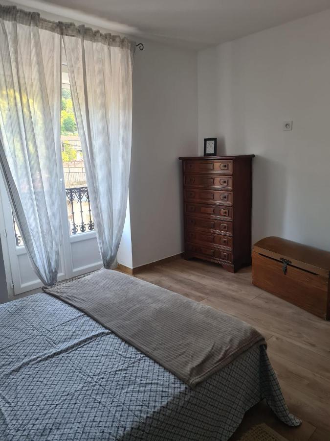 Magnifique appartement avec terrasse Besseges Extérieur photo