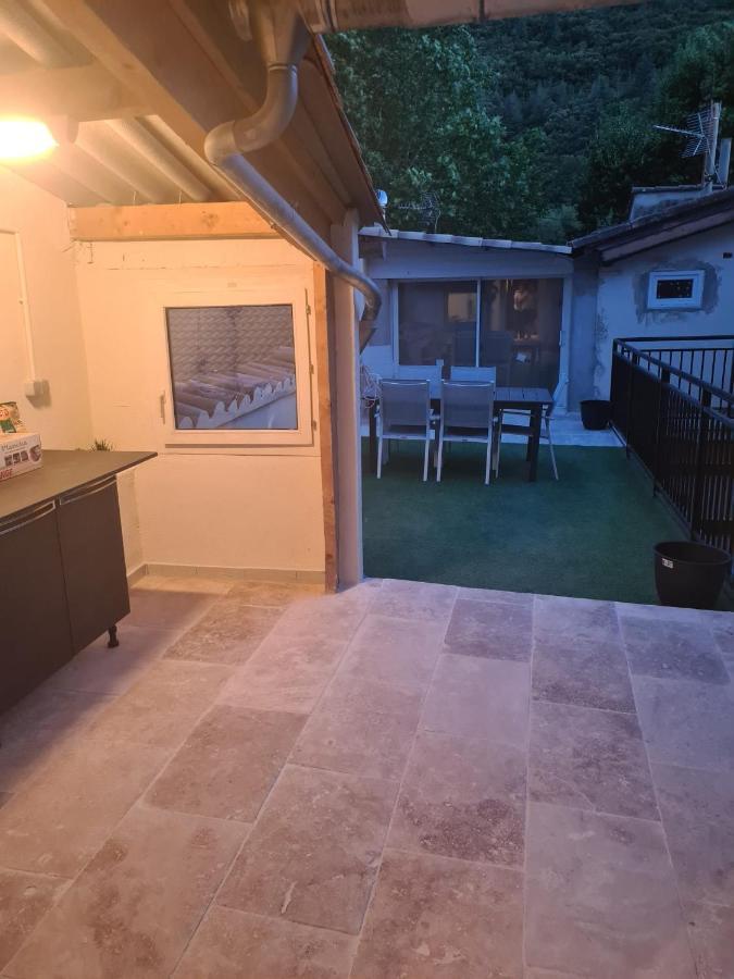 Magnifique appartement avec terrasse Besseges Extérieur photo
